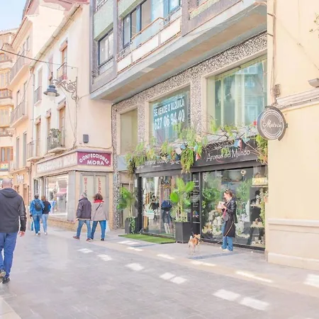 Appartement Peaceful & Bright With Patio - Center *