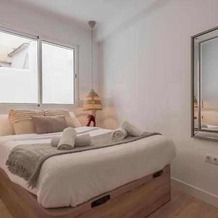 Apartment Peaceful & Bright With Patio - Center *