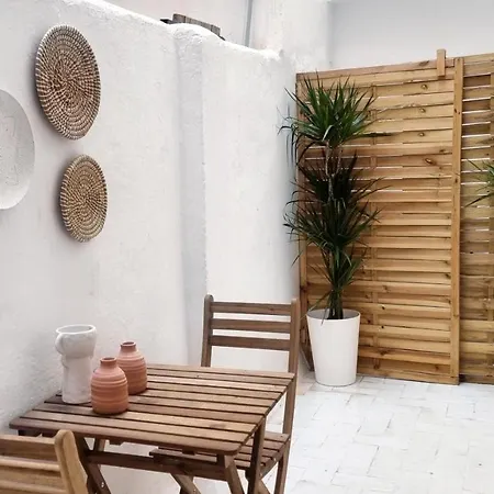 Appartamento Peaceful & Bright With Patio - Center *